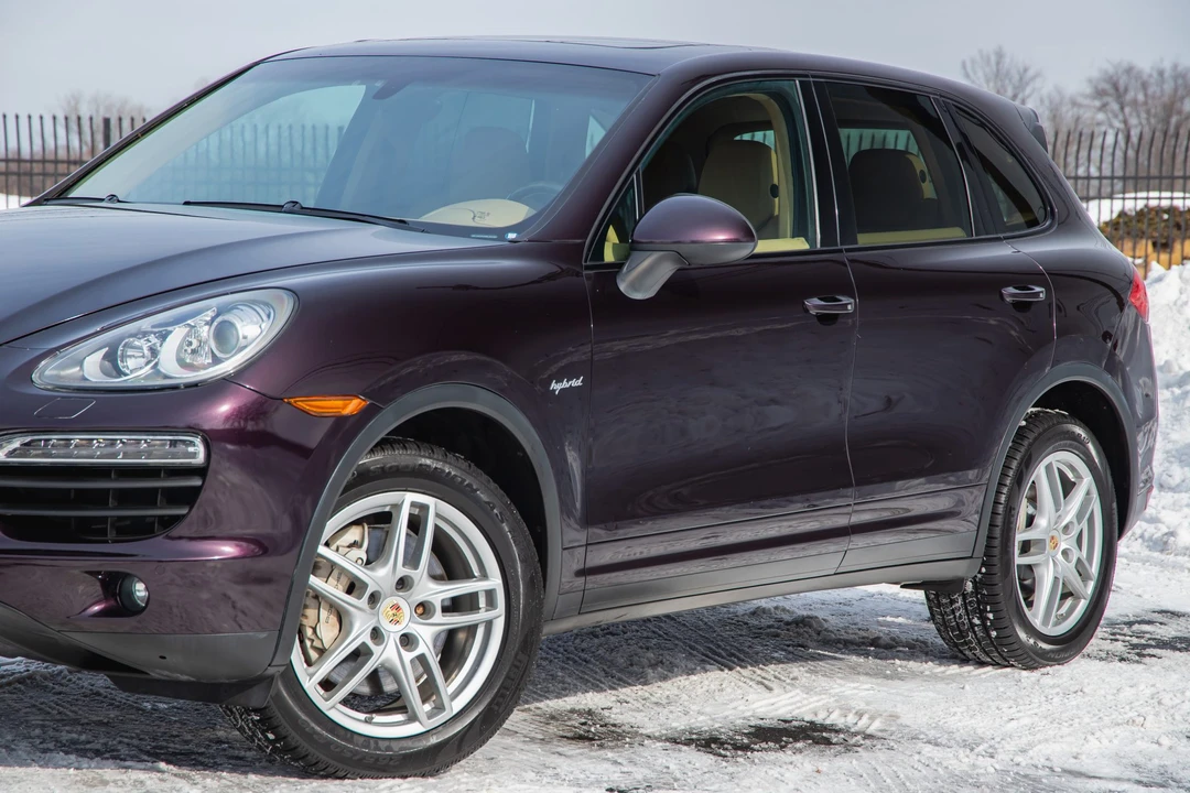 2011 Porsche 958 Cayenne S - Image 11 of 31