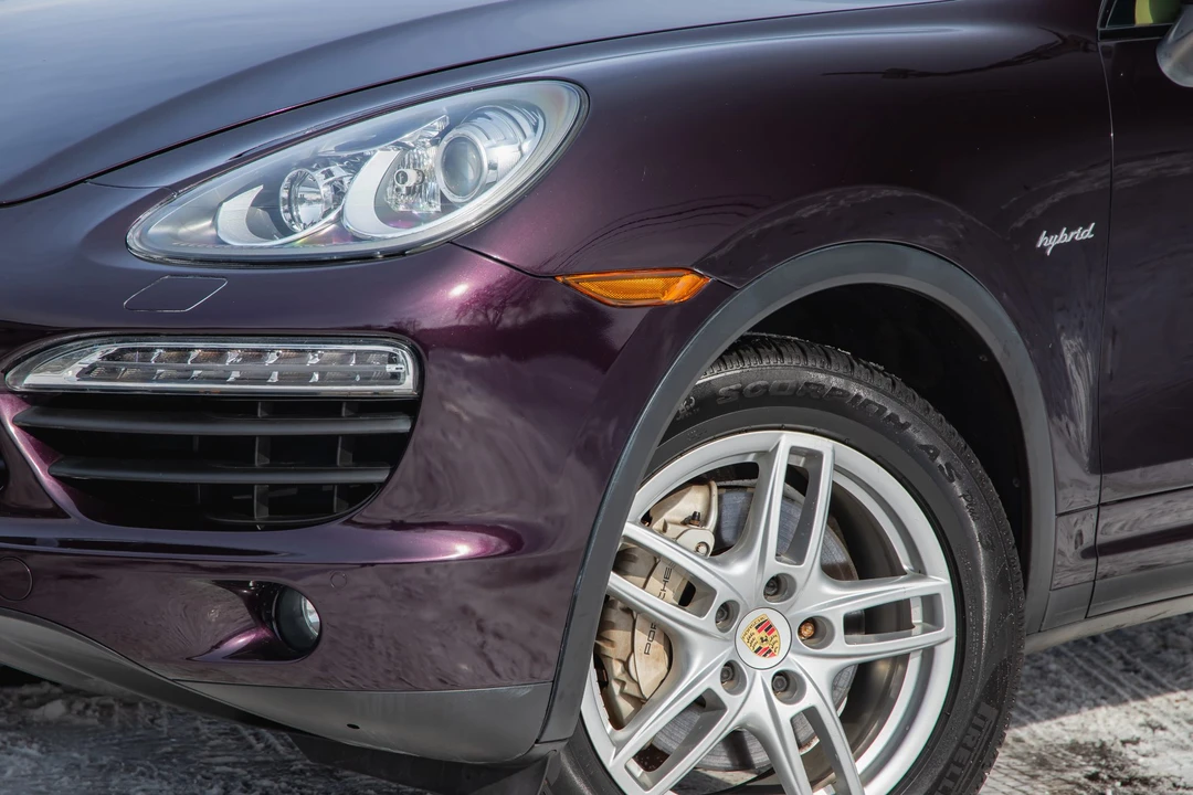 2011 Porsche 958 Cayenne S - Image 12 of 31