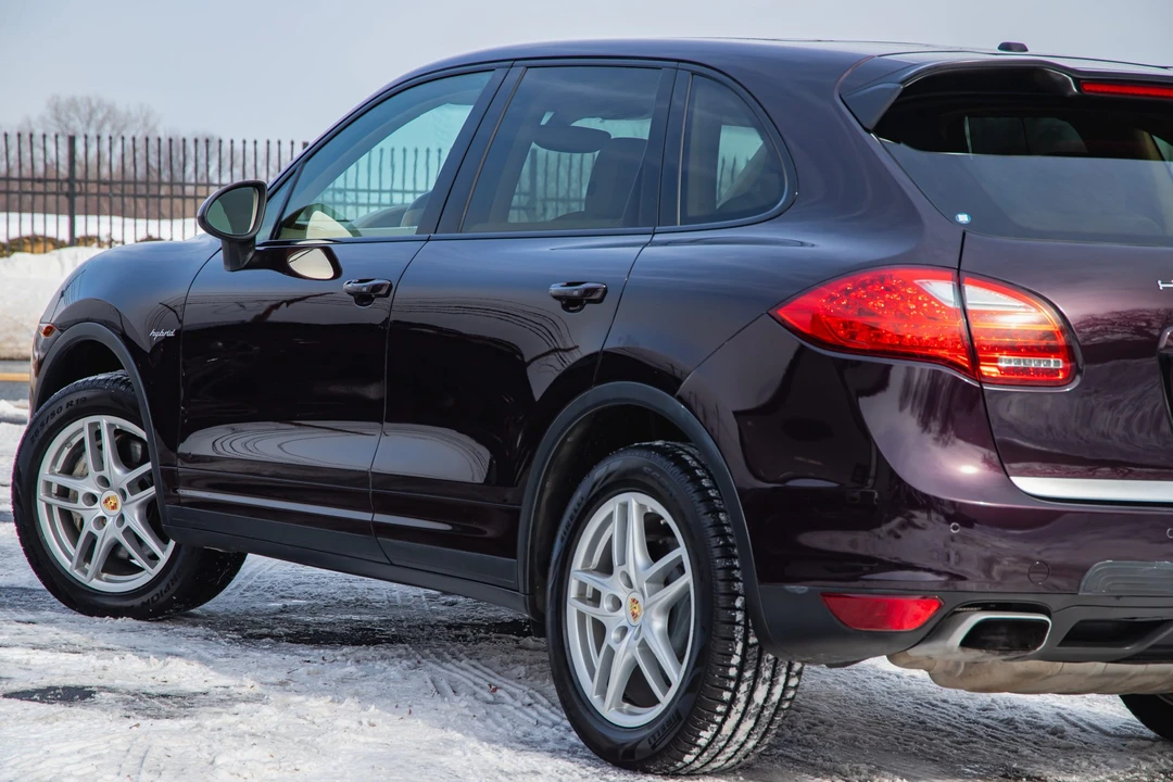 2011 Porsche 958 Cayenne S - Image 19 of 31