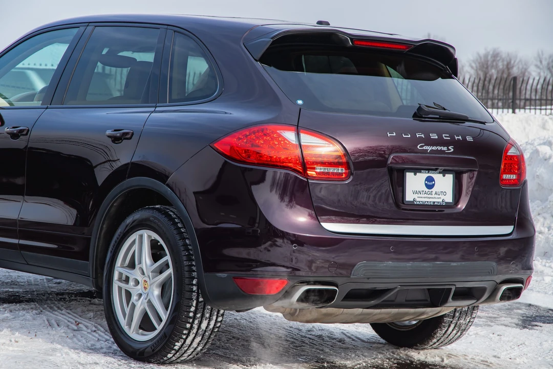 2011 Porsche 958 Cayenne S - Image 20 of 31