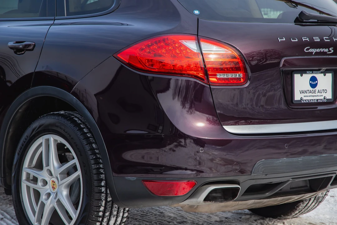 2011 Porsche 958 Cayenne S - Image 21 of 31