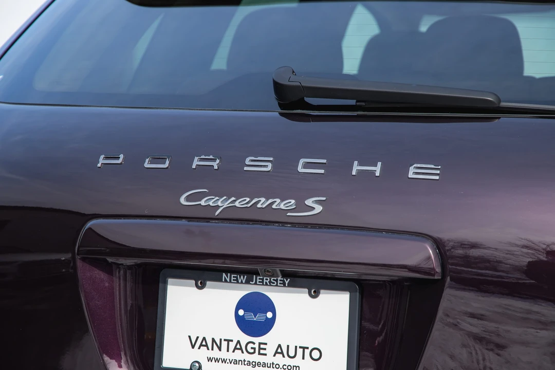 2011 Porsche 958 Cayenne S - Image 24 of 31