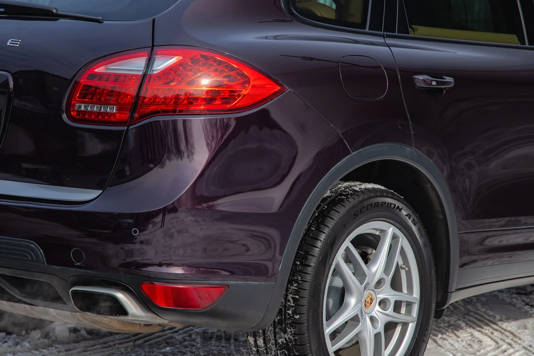 2011 Porsche 958 Cayenne S - Image 27 of 31