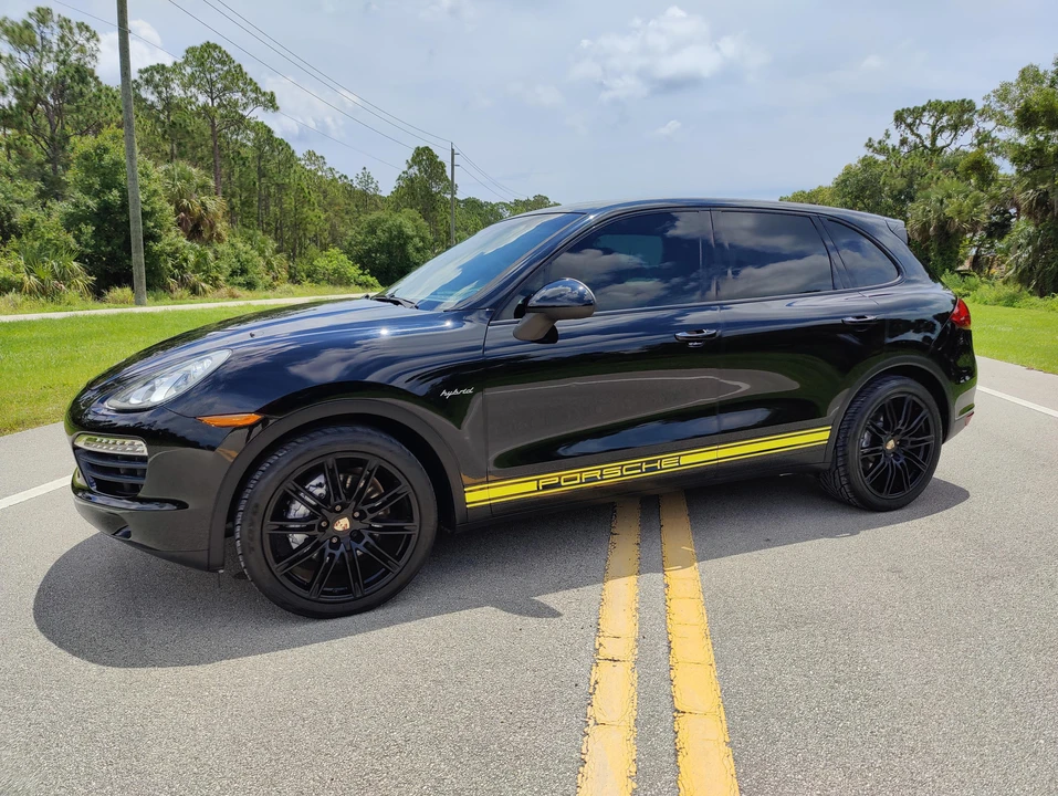2011 Porsche 958 Cayenne S - Image 28 of 31