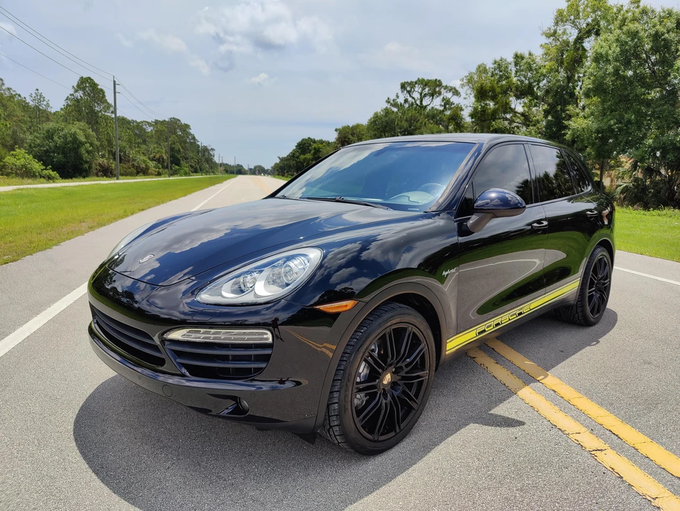 2011 Porsche 958 Cayenne S - Image 11 of 31