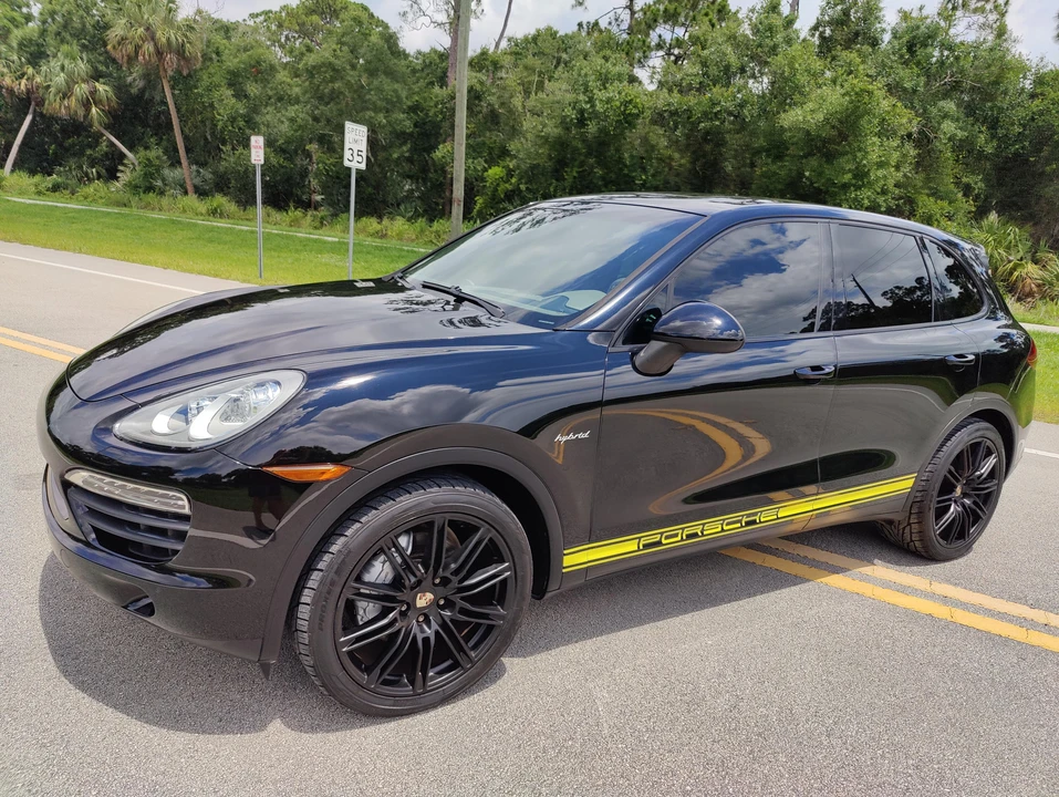 2011 Porsche 958 Cayenne S - Image 20 of 31