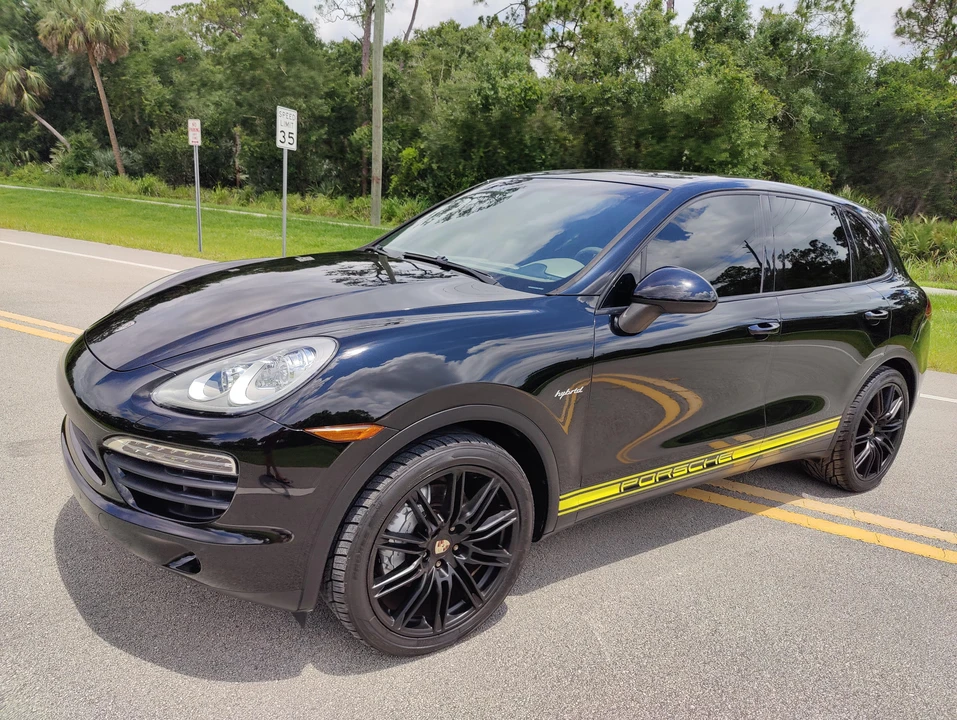 2011 Porsche 958 Cayenne S - Image 19 of 31