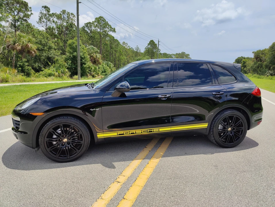 2011 Porsche 958 Cayenne S - Image 29 of 31