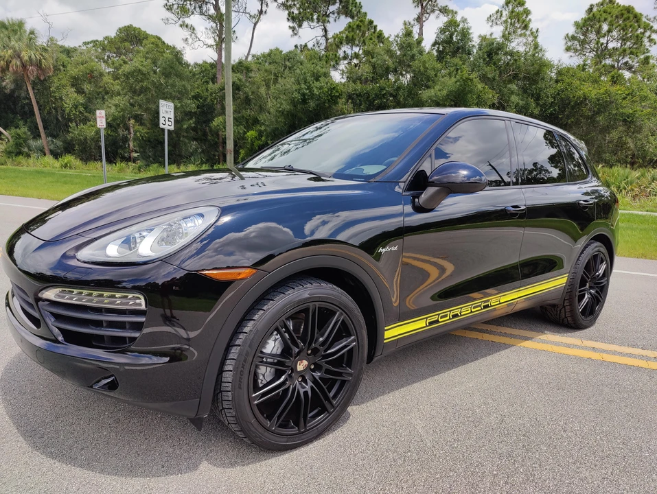 2011 Porsche 958 Cayenne S - Image 17 of 31