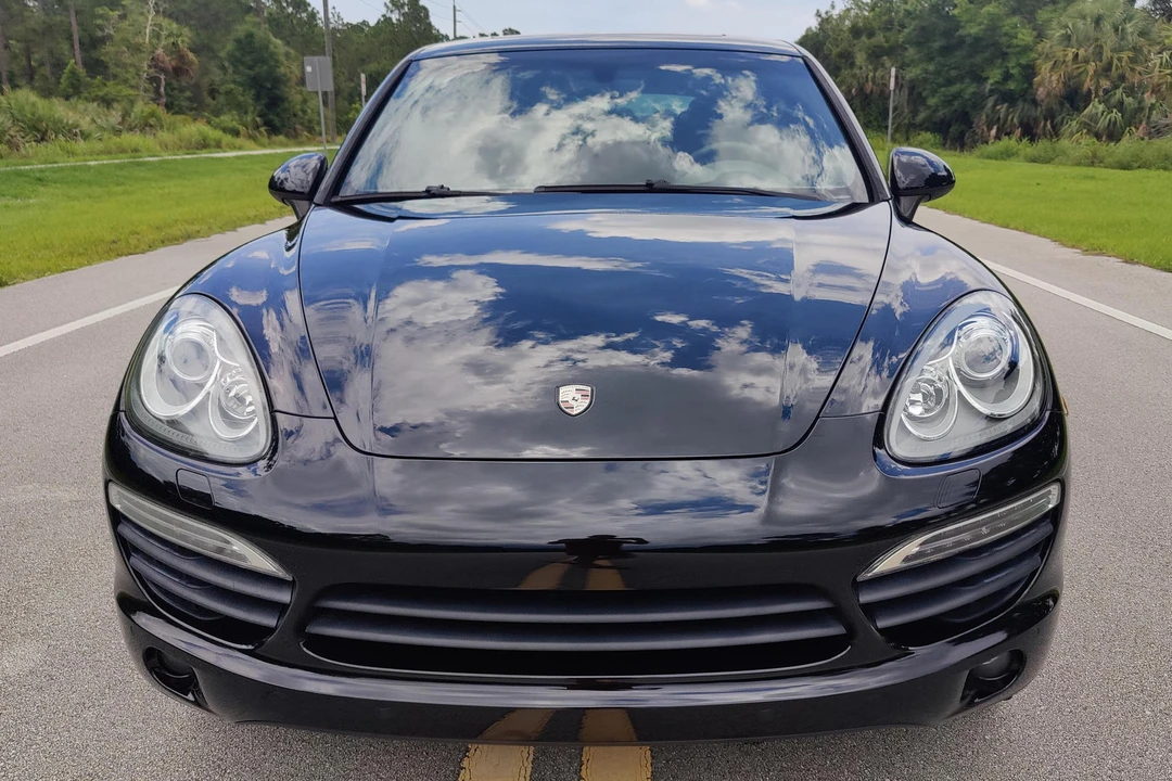 2011 Porsche 958 Cayenne S - Image 2 of 31