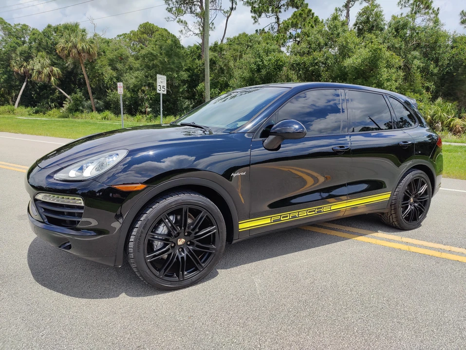 2011 Porsche 958 Cayenne S - Image 26 of 31
