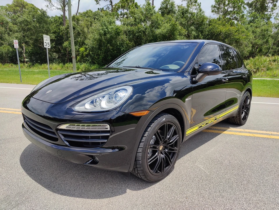 2011 Porsche 958 Cayenne S - Image 10 of 31