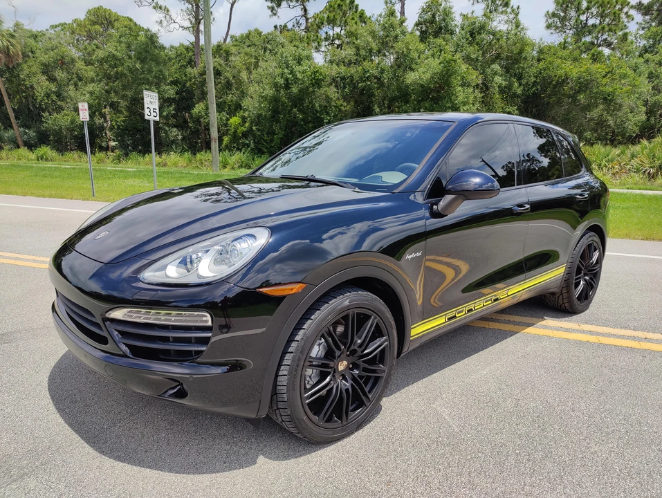 2011 Porsche 958 Cayenne S - Image 12 of 31