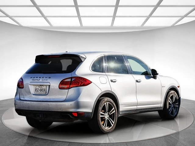 2011 Porsche 958 Cayenne S - Image 3 of 12