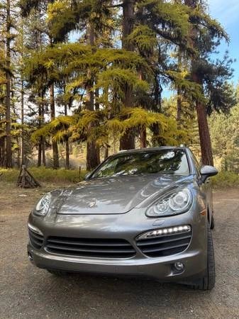2011 Porsche 958 Cayenne S - Image 2 of 21