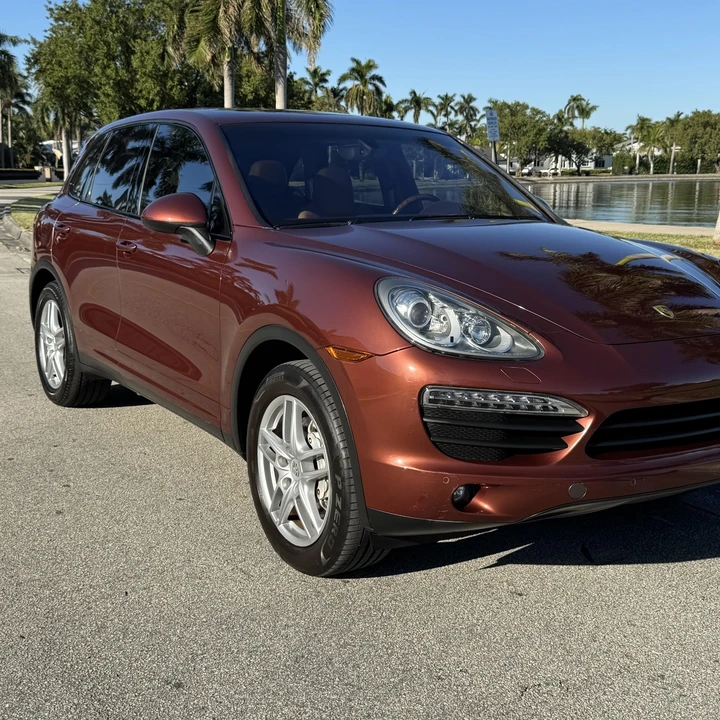 2011 Porsche 958 Cayenne S - Image 3 of 12