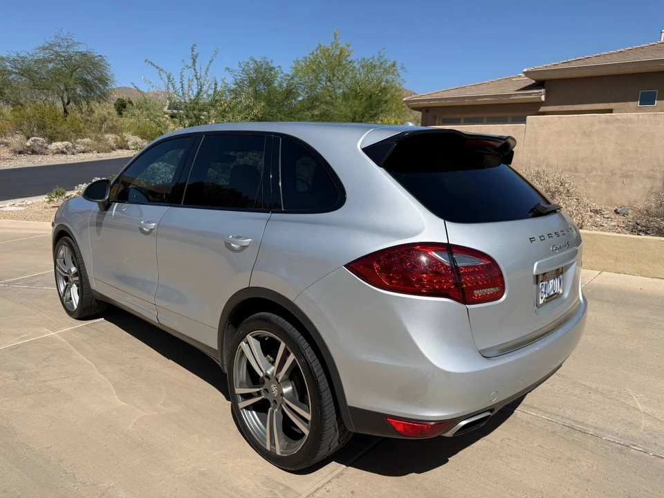 2011 Porsche 958 Cayenne S - Image 6 of 13