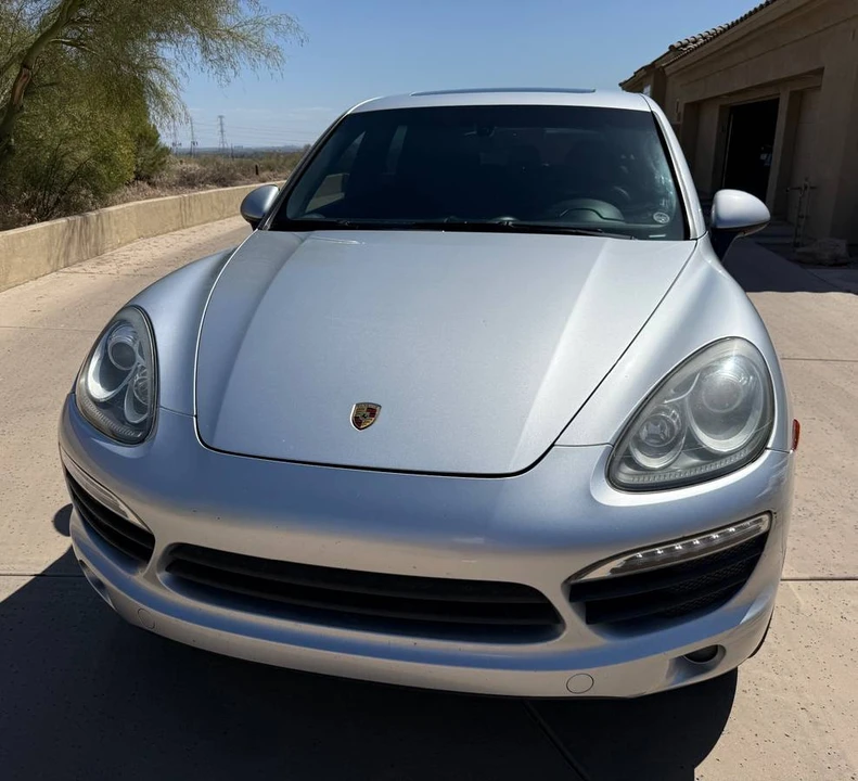 2011 Porsche 958 Cayenne S - Image 2 of 13