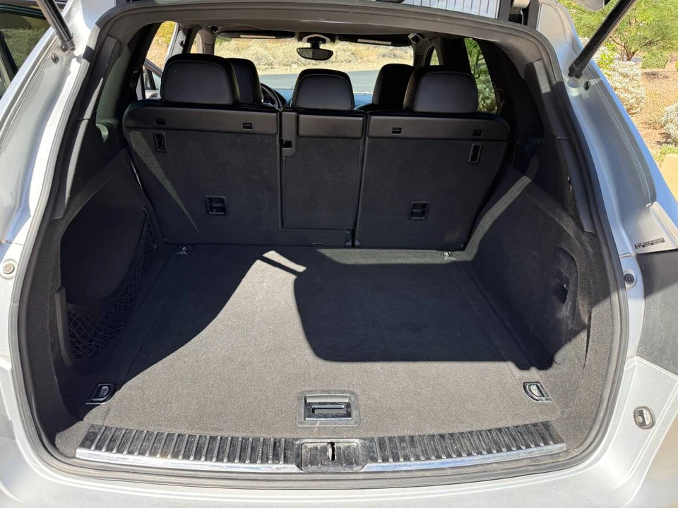 2011 Porsche 958 Cayenne S - Image 9 of 13