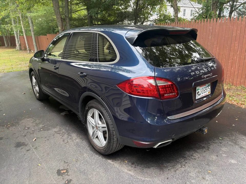 2011 Porsche 958 Cayenne S - Image 6 of 21