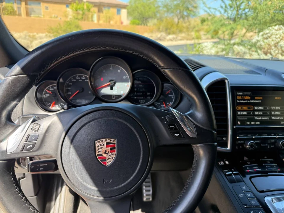 2011 Porsche 958 Cayenne S - Image 8 of 13