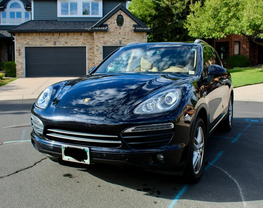 2011 Porsche 958 Cayenne S - Image 2 of 11
