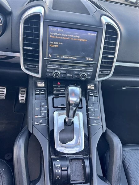 2011 Porsche 958 Cayenne S - Image 15 of 17
