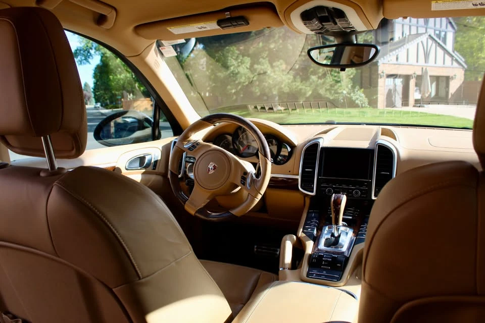 2011 Porsche 958 Cayenne S - Image 7 of 11