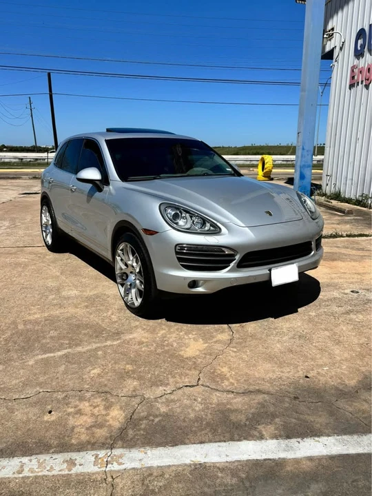 2011 Porsche 958 Cayenne S - Image 2 of 10