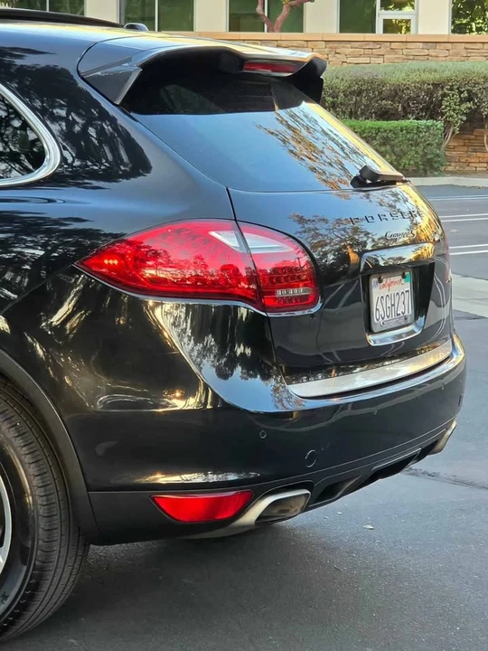 2011 Porsche 958 Cayenne S - Image 9 of 20