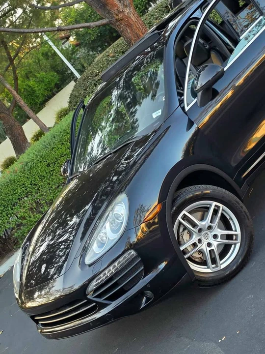 2011 Porsche 958 Cayenne S - Image 11 of 20