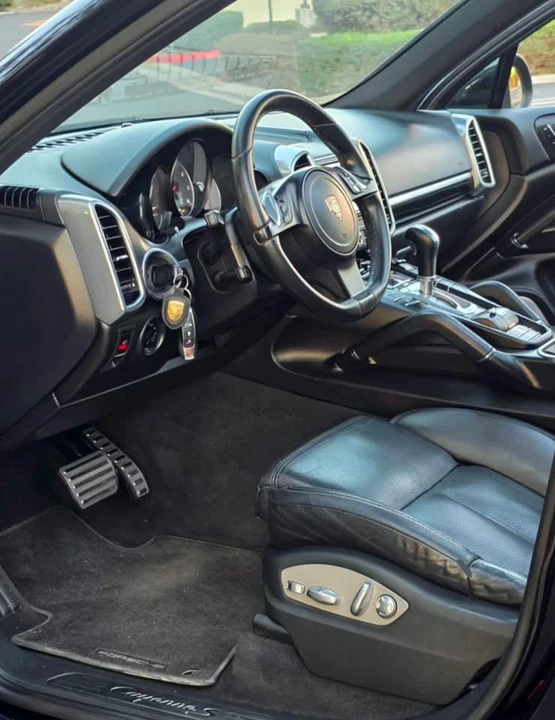 2011 Porsche 958 Cayenne S - Image 11 of 20