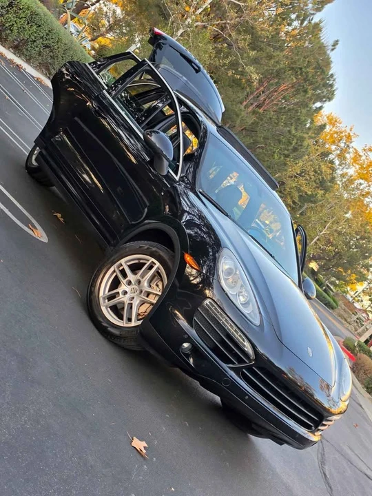 2011 Porsche 958 Cayenne S - Image 3 of 20
