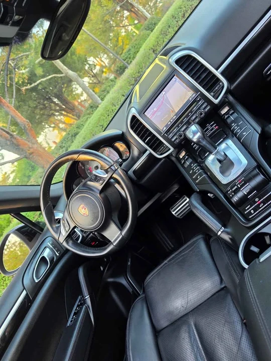 2011 Porsche 958 Cayenne S - Image 19 of 20