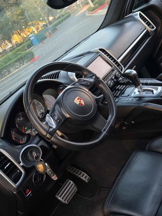 2011 Porsche 958 Cayenne S - Image 10 of 20
