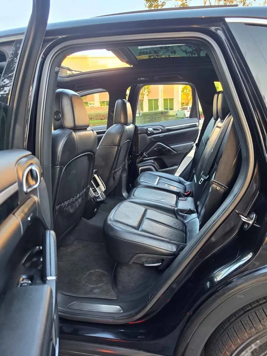 2011 Porsche 958 Cayenne S - Image 13 of 20