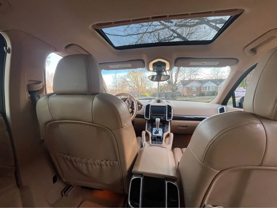 2011 Porsche 958 Cayenne S - Image 13 of 16