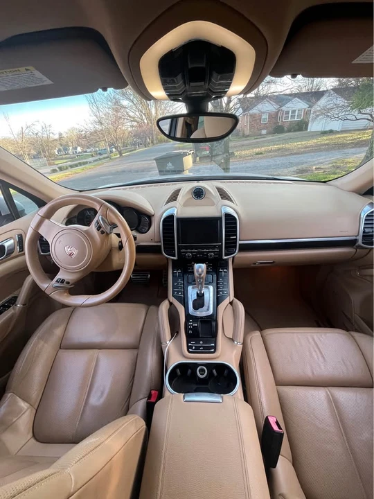 2011 Porsche 958 Cayenne S - Image 8 of 16