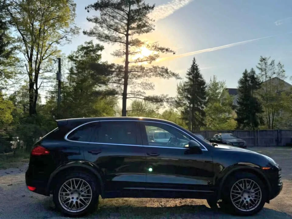 2011 Porsche 958 Cayenne S - Image 4 of 19