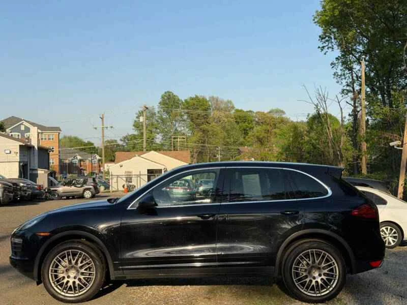 2011 Porsche 958 Cayenne S - Image 6 of 19