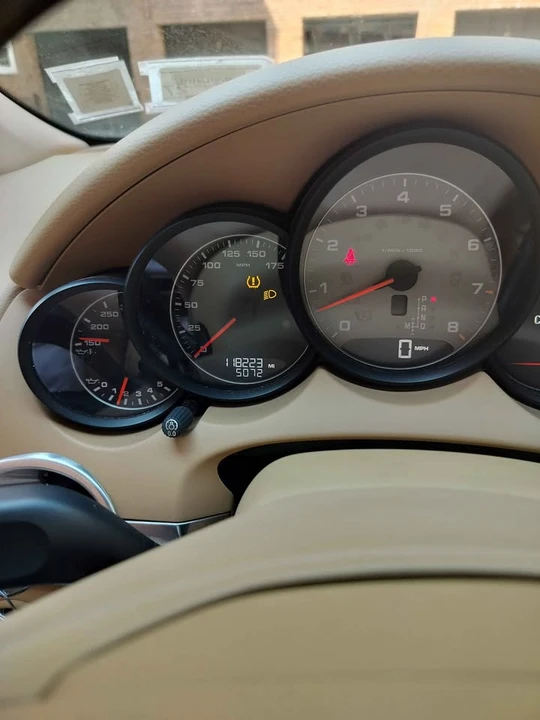 2011 Porsche 958 Cayenne S - Image 14 of 20