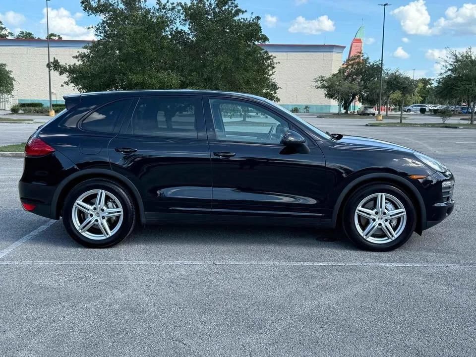2011 Porsche 958 Cayenne S - Image 3 of 20