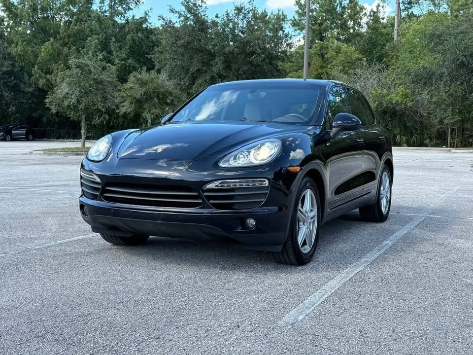 2011 Porsche 958 Cayenne S - Image 2 of 20