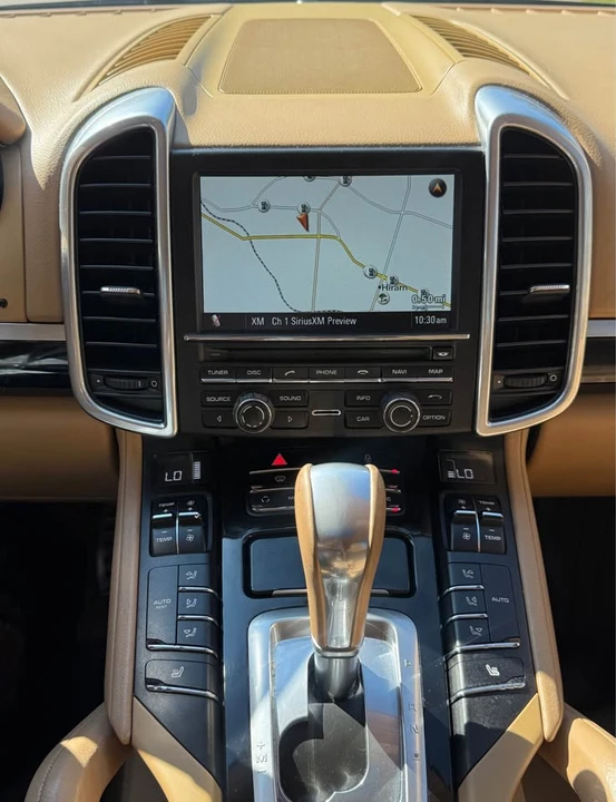 2011 Porsche 958 Cayenne S - Image 13 of 18