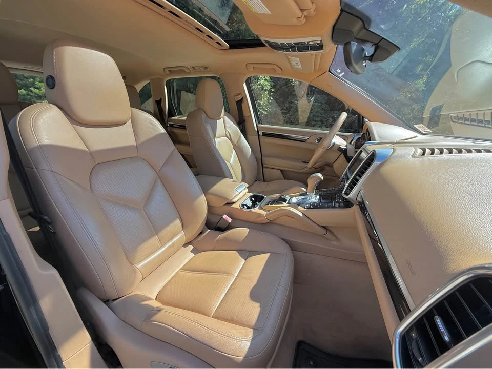 2011 Porsche 958 Cayenne S - Image 14 of 18