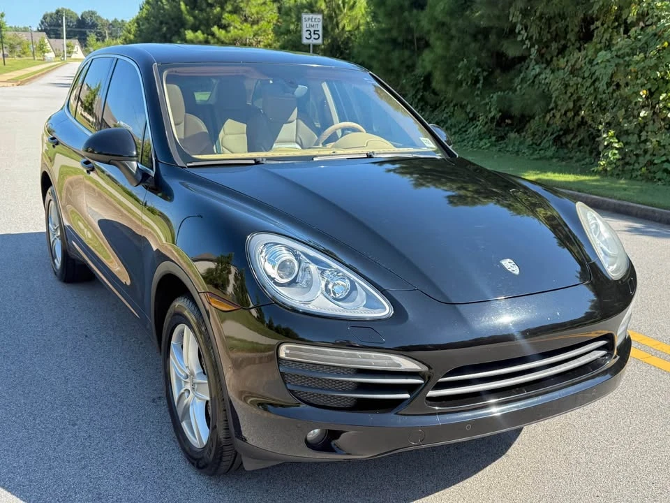 2011 Porsche 958 Cayenne S - Image 2 of 18