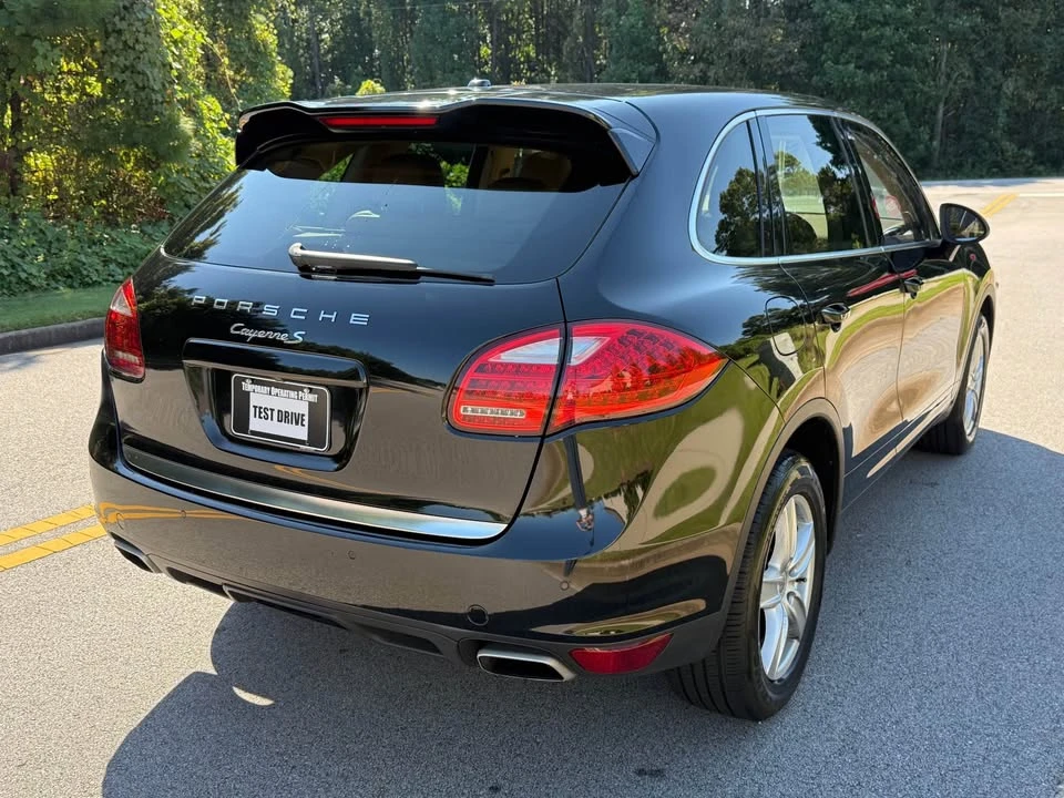2011 Porsche 958 Cayenne S - Image 7 of 18