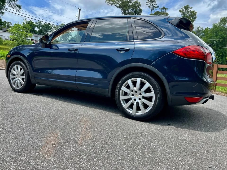 2011 Porsche 958 Cayenne S - Image 7 of 17