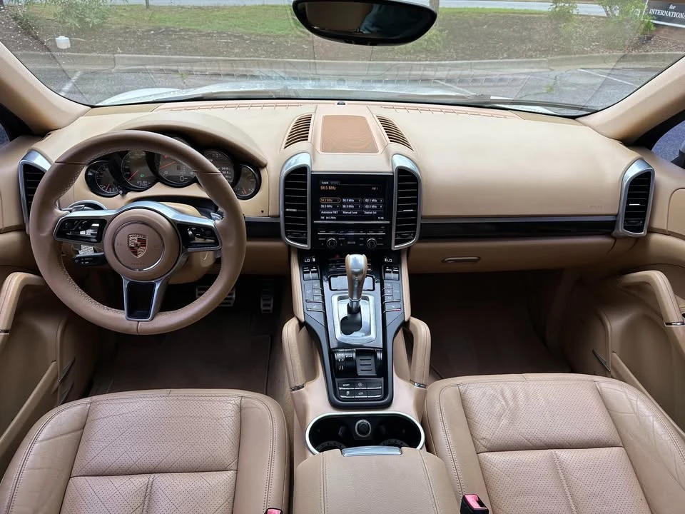 2011 Porsche 958 Cayenne S - Image 19 of 20