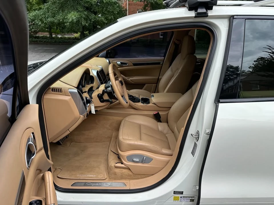 2011 Porsche 958 Cayenne S - Image 16 of 20